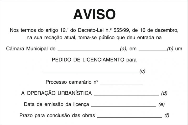 Sinal de aviso de licenciamento de obras